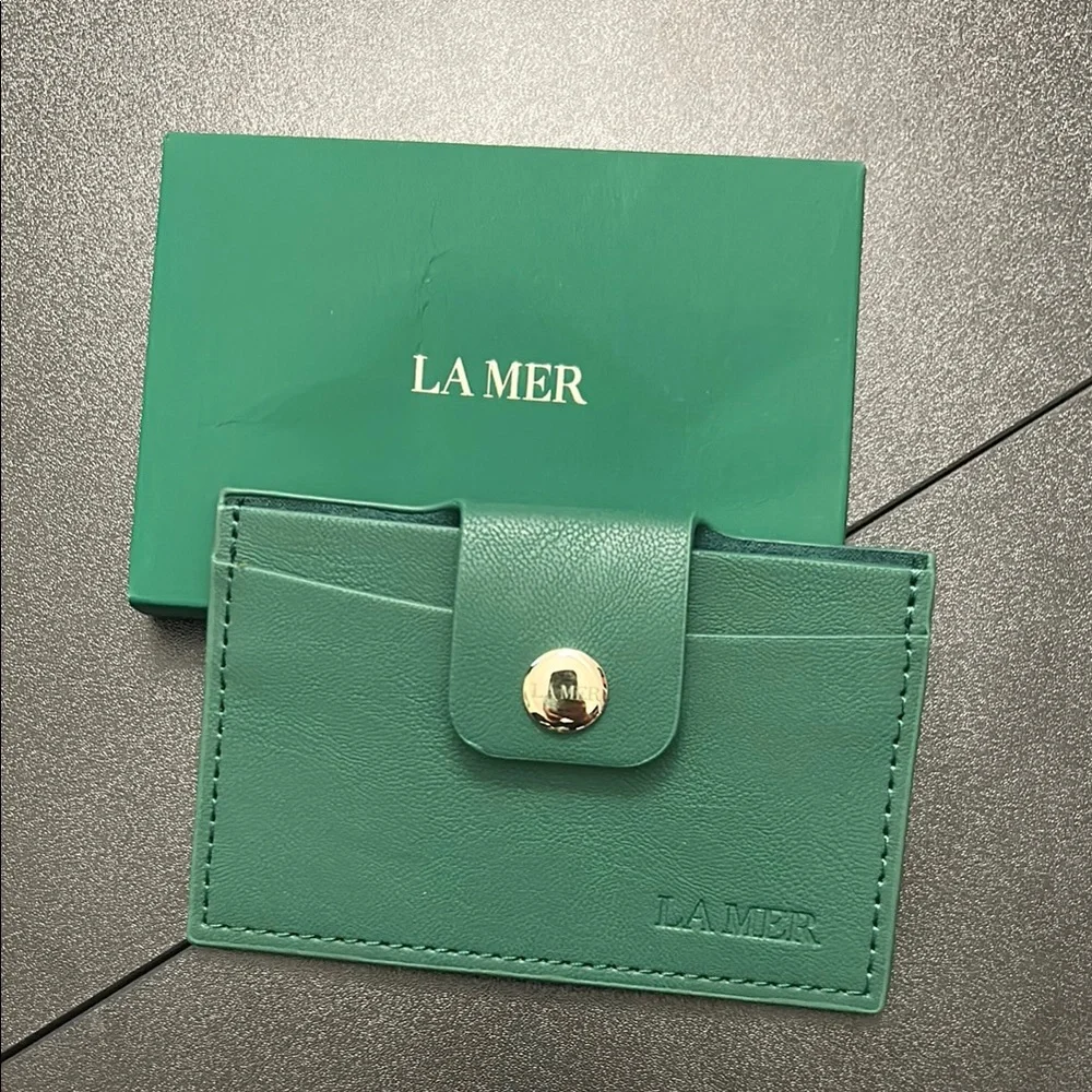 La Mer Green Leather Card Holder with Gold Button - Picture 1 of 4